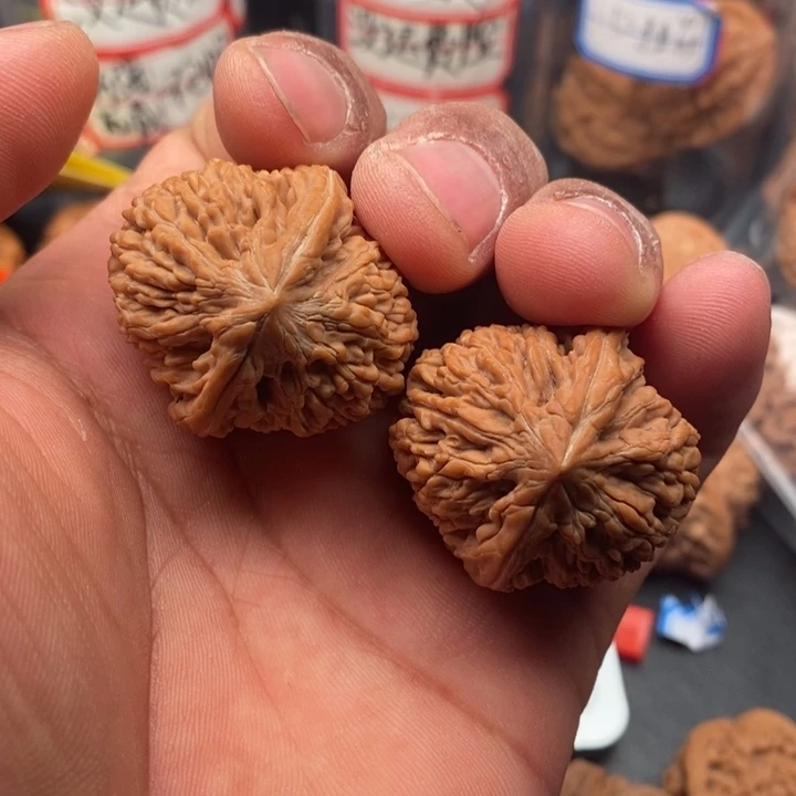 文玩核桃把件蒜头33