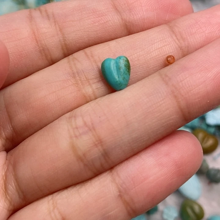 南红玛瑙未镶嵌珠宝奇石