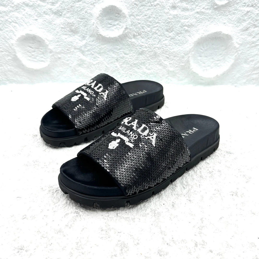 99新 Prada/普拉达 /37码/黑色logo拖鞋/A1974（尘袋）