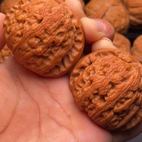 文玩核桃把件秦岭山脉核桃