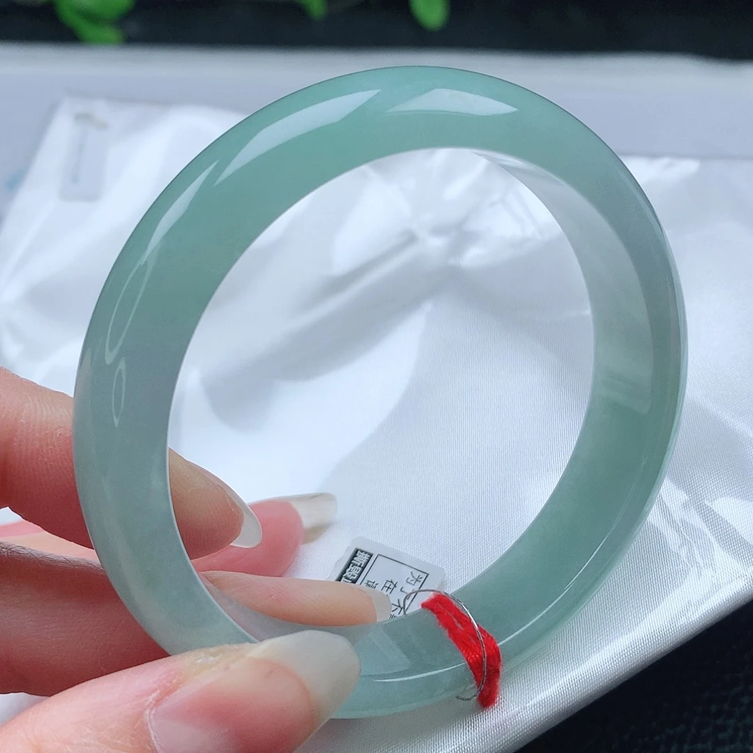 翡翠手镯未镶嵌58+圈