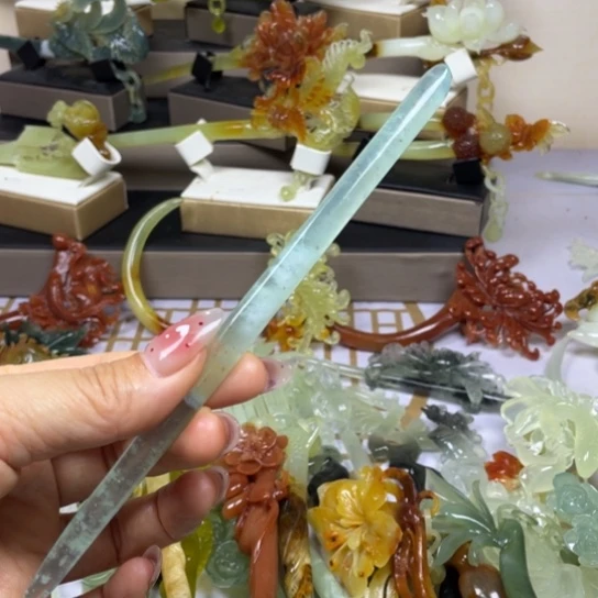 蛇纹石玉未镶嵌发饰