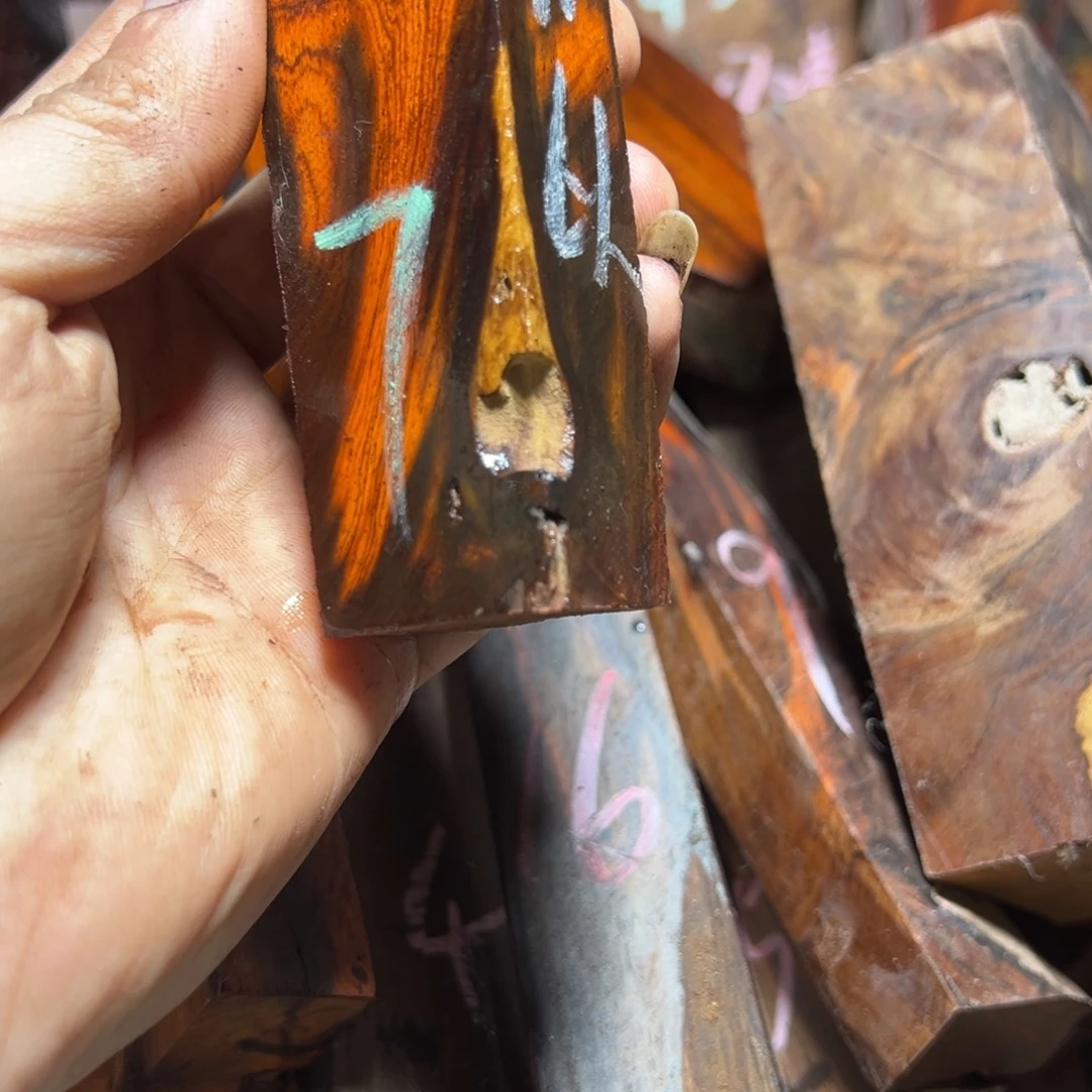 茶***心交趾黄檀（大红酸枝）