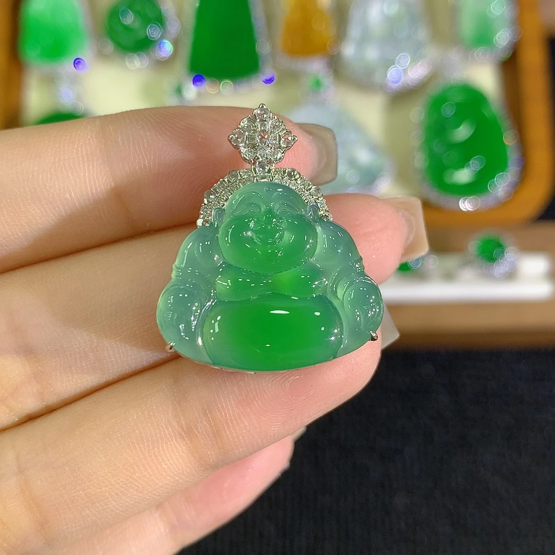 颈饰18K金镶嵌翡翠佛公