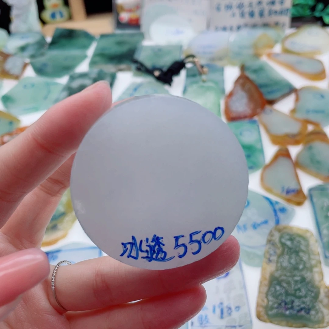 古***奇定制翡翠未镶嵌（纯天然缅甸A货翡翠）