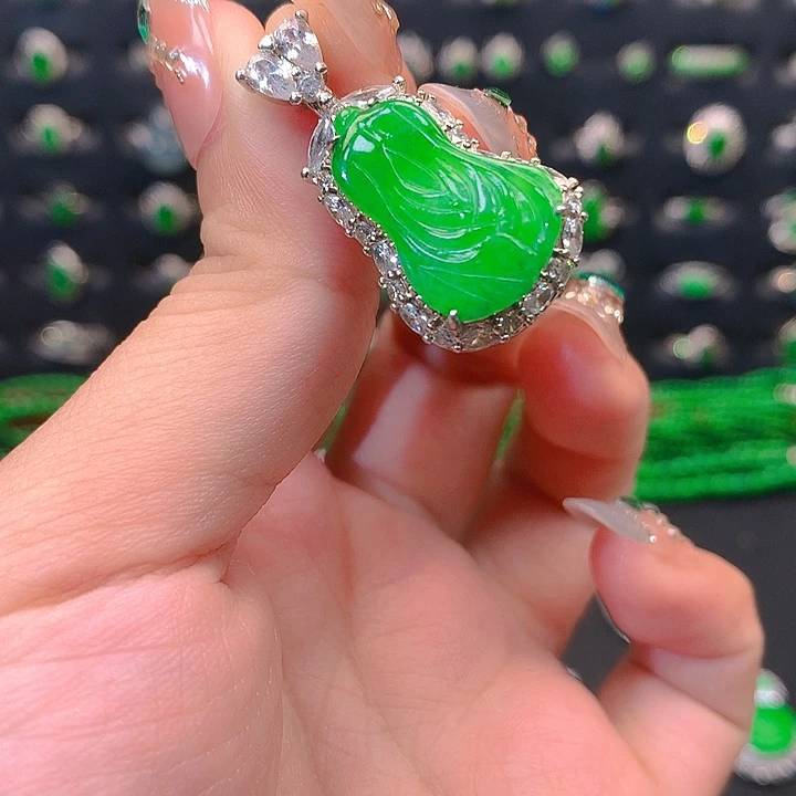 翡翠未镶嵌吊坠(不含链)