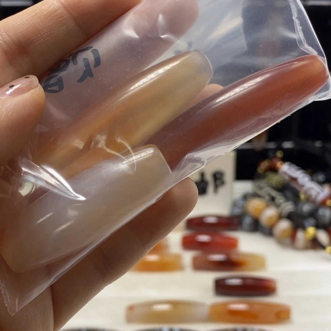 小***毯合金牛角玛瑙/玉髓