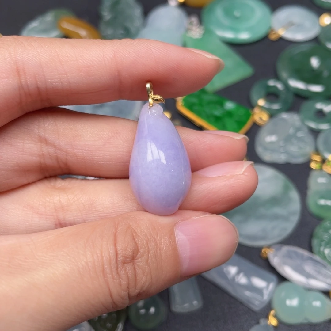 翡翠颈饰18K金镶嵌翡翠