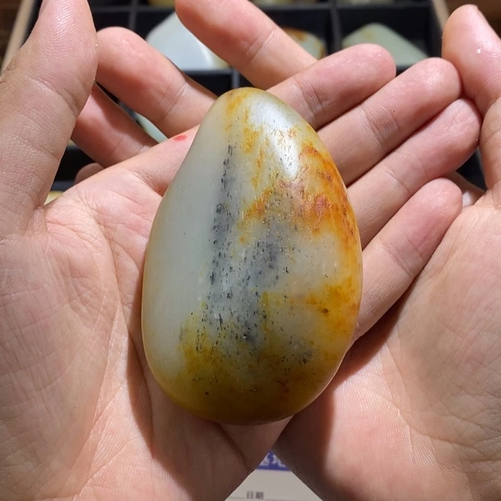 和田玉（糖玉）未镶嵌颈饰望**忆