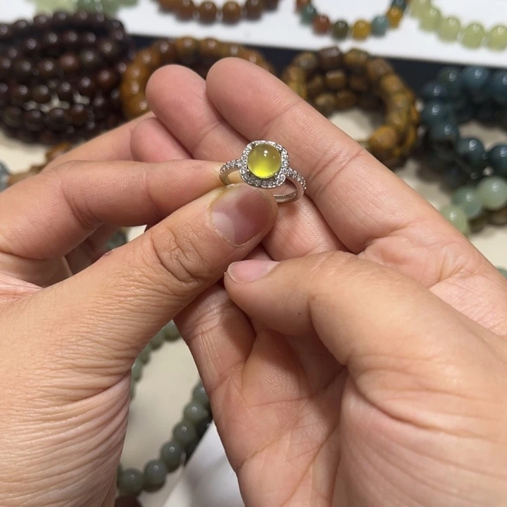 蛇纹石玉未镶嵌手链19.9