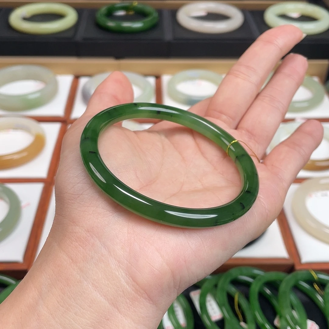 和田玉未镶嵌手镯-冰底 辣绿