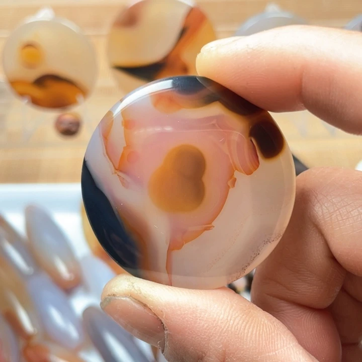 玛瑙/玉髓吊坠未镶嵌