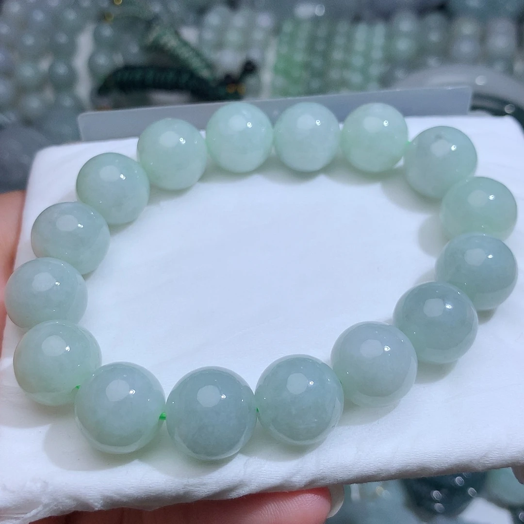 翡翠未镶嵌颈饰191。