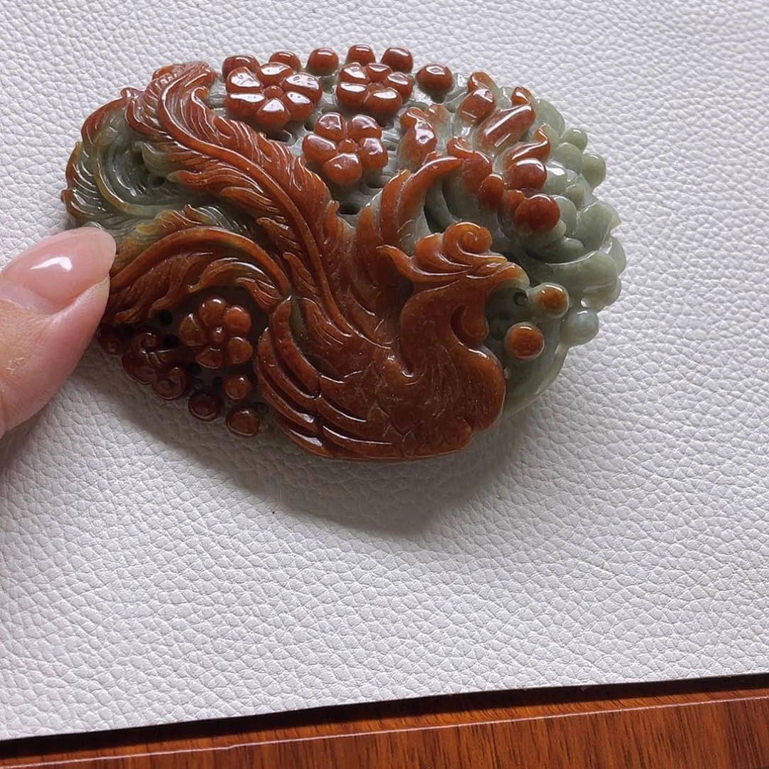 翡翠未镶嵌颈饰董*大红凤凰