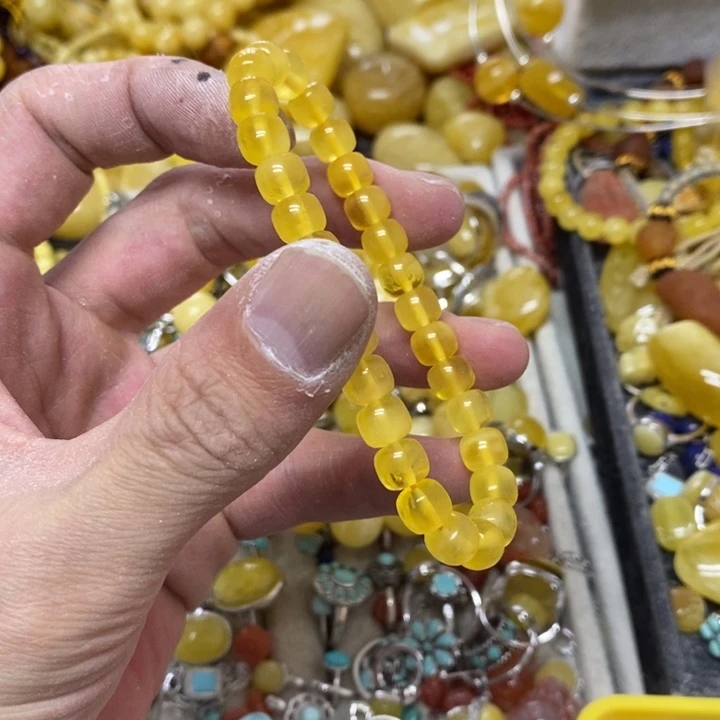 未镶嵌蜜蜡裸石多样性发货