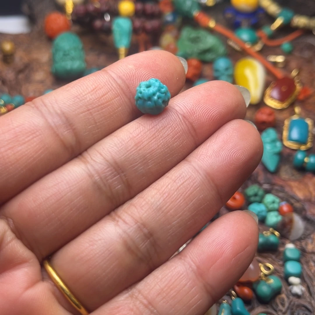 绿松石金刚未镶嵌