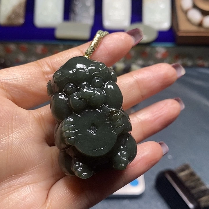 和田玉未镶嵌挂件