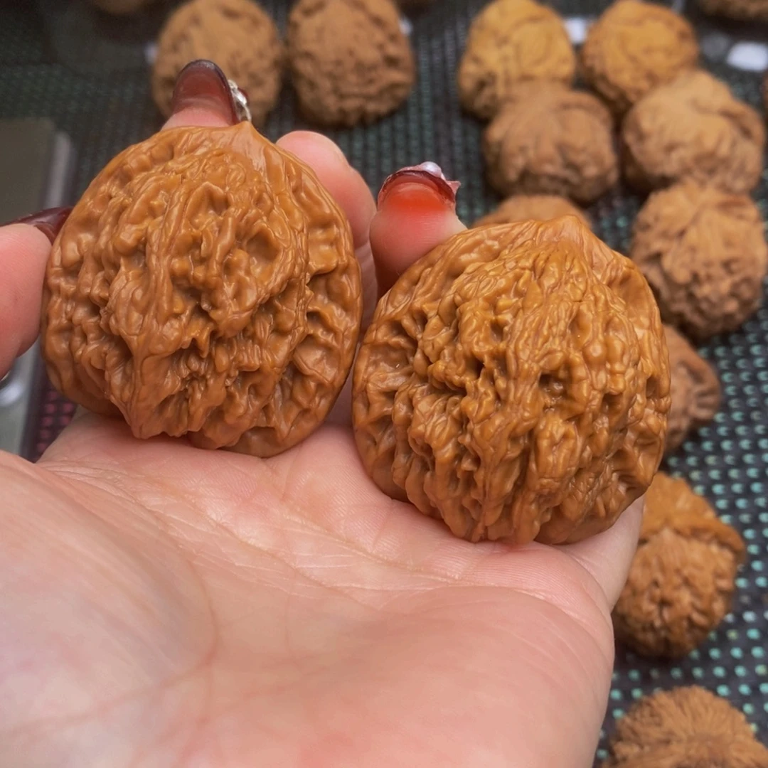 .**.全品文玩核桃麦穗虎头