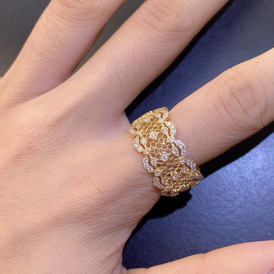 戒指/指环18K金镶嵌钻石镂空钻戒