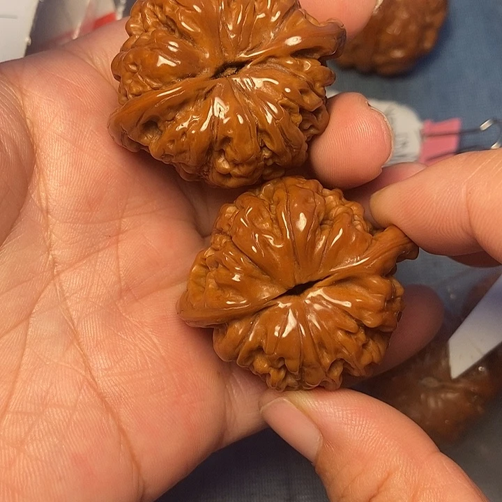 沈***方吊坠文玩核桃46官