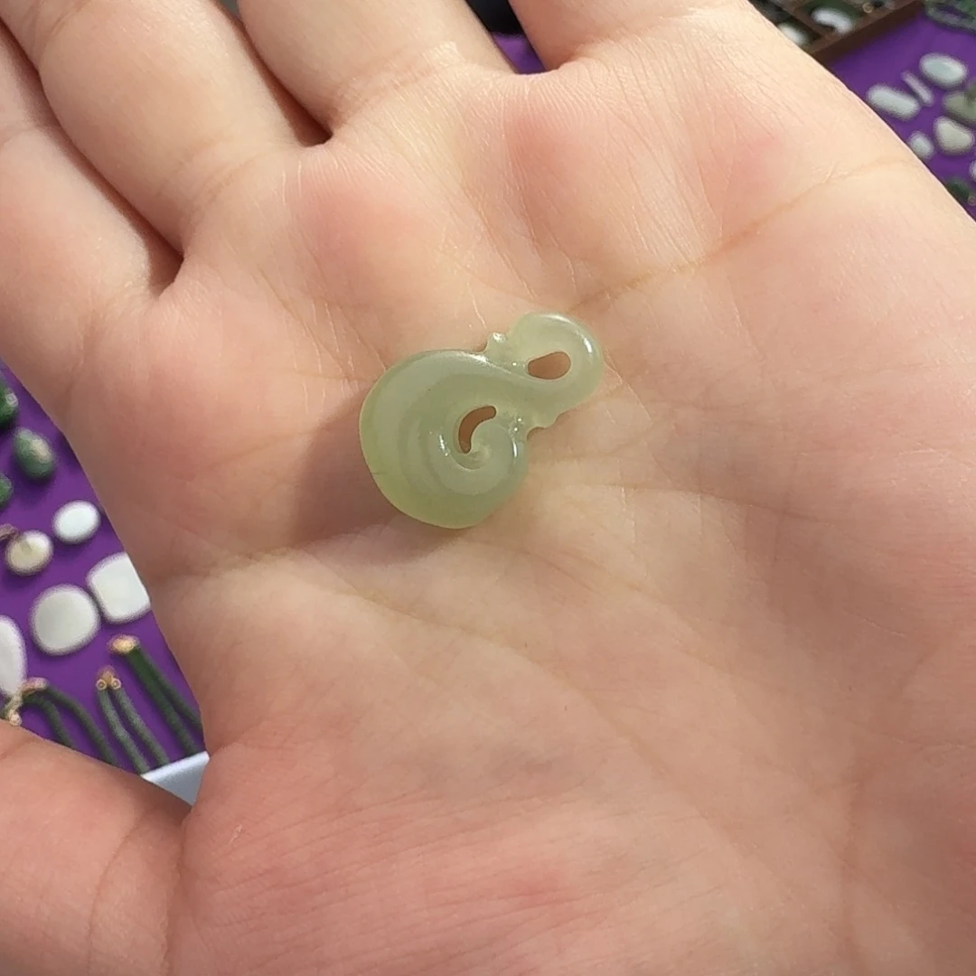 和田玉吊坠未镶嵌