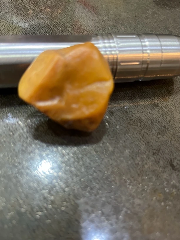 田黄带皮原石一个