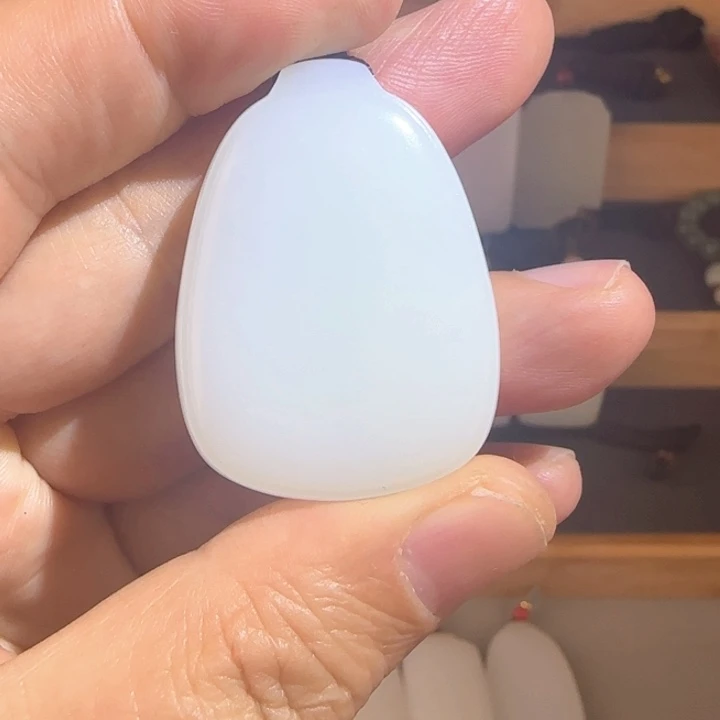 小***站和田玉未镶嵌颈饰