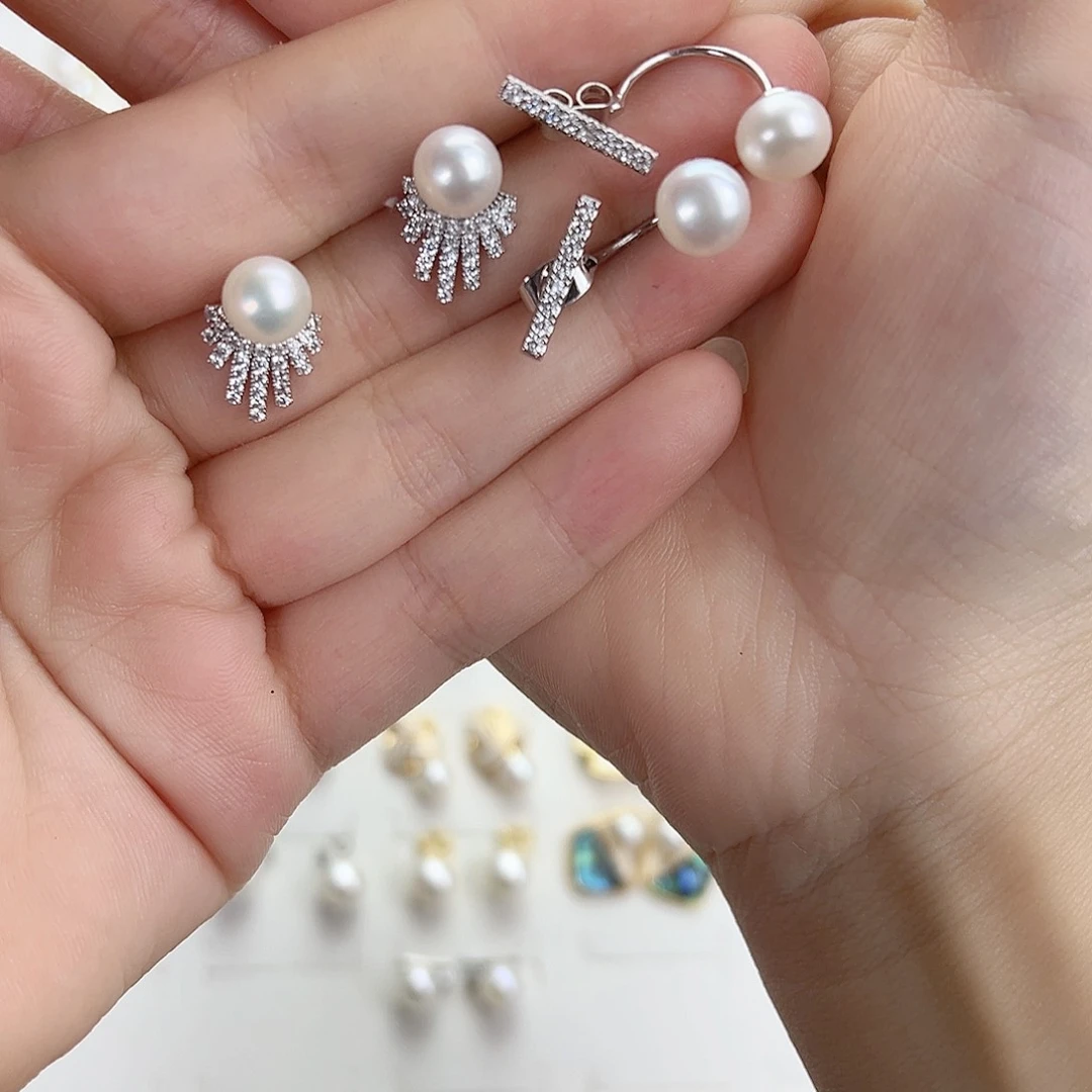 浅****银S925镶嵌淡水珍珠耳饰