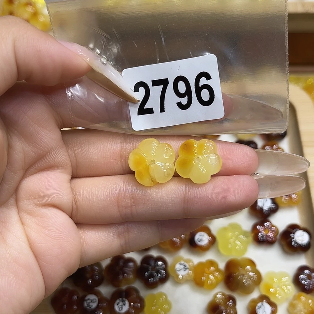 琥珀未镶嵌珠宝奇石