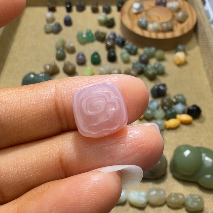 和田玉未镶嵌珠宝奇石