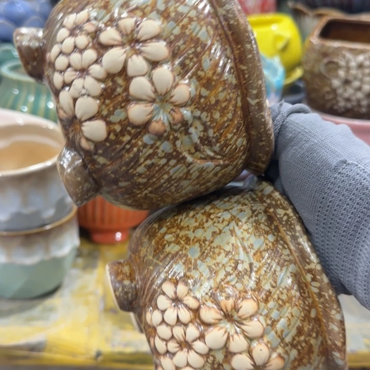 凑9块包邮，有孔，陶瓷花盆