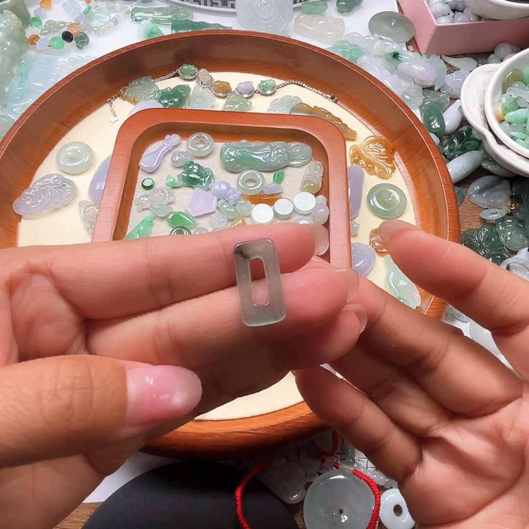 颈饰未镶嵌翡翠677899888775