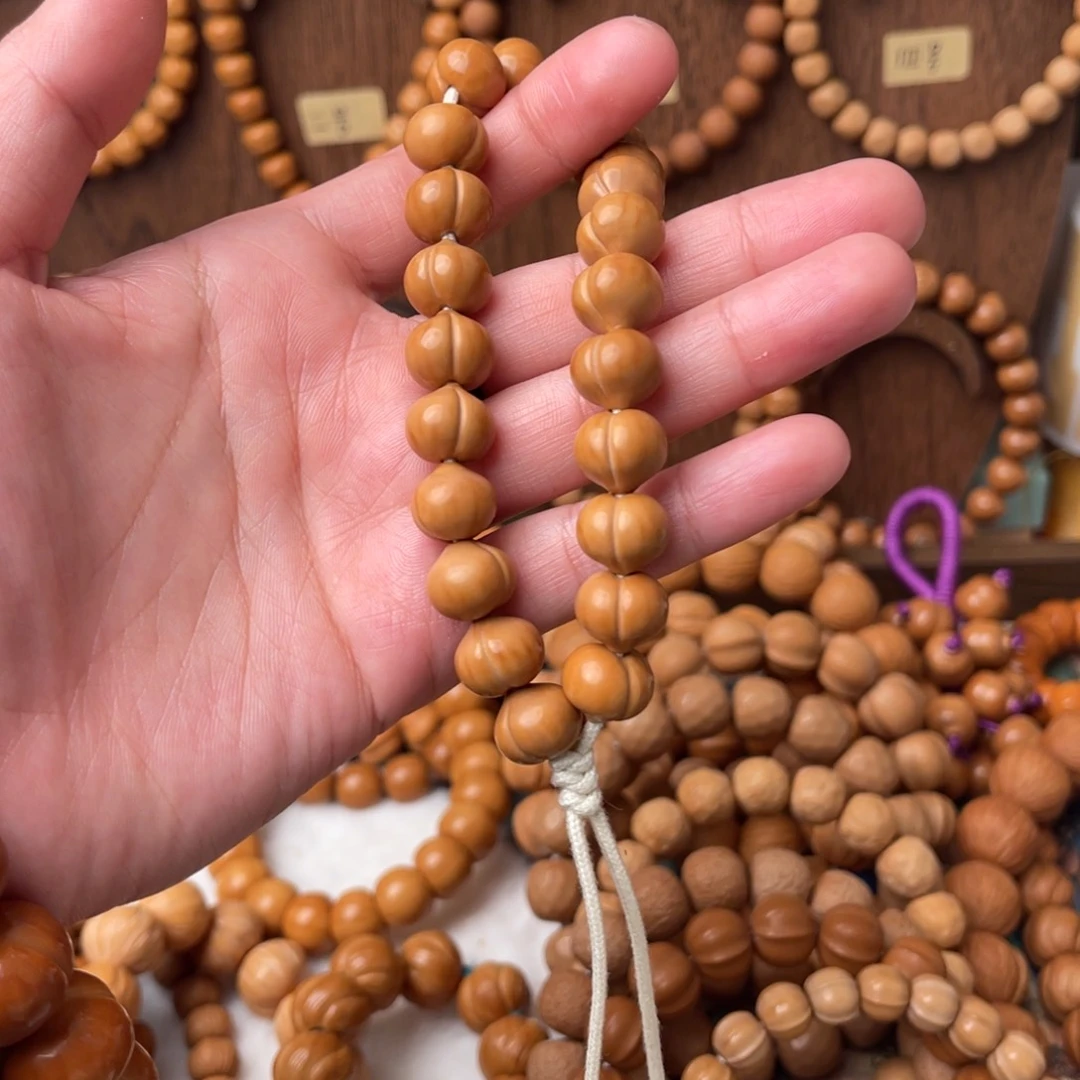 @****猴头核桃吊坠屁桃手持