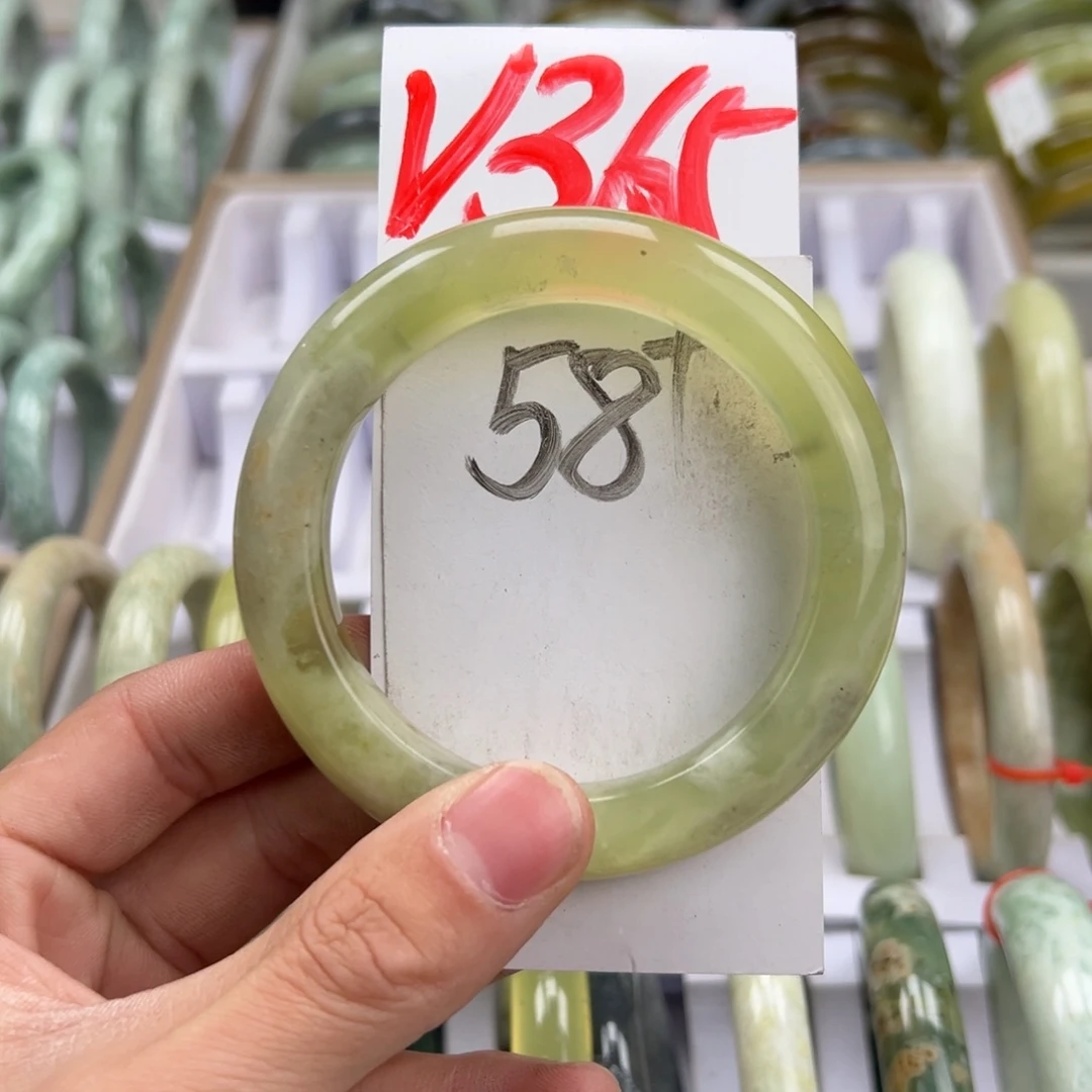 岫玉手镯未镶嵌天然岫玉