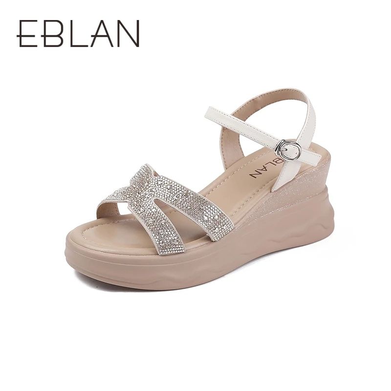 伊伴2025夏季新款潮流舒适女时尚休闲鞋百搭坡跟B25385139