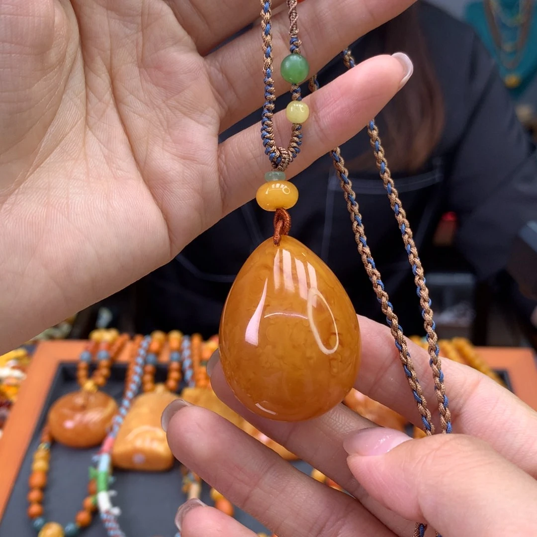 未镶嵌颈饰蜜蜡天然