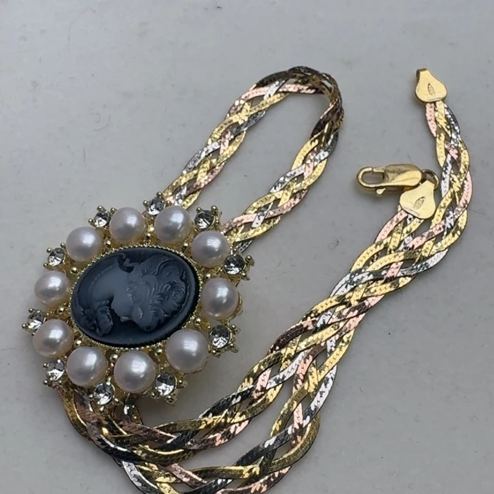 淡水珍珠颈饰未镶嵌