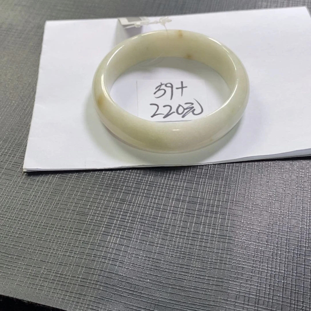 【闪购商品】未镶嵌手镯翡翠