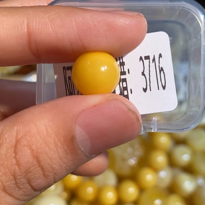 琥珀未镶嵌珠宝奇石3716