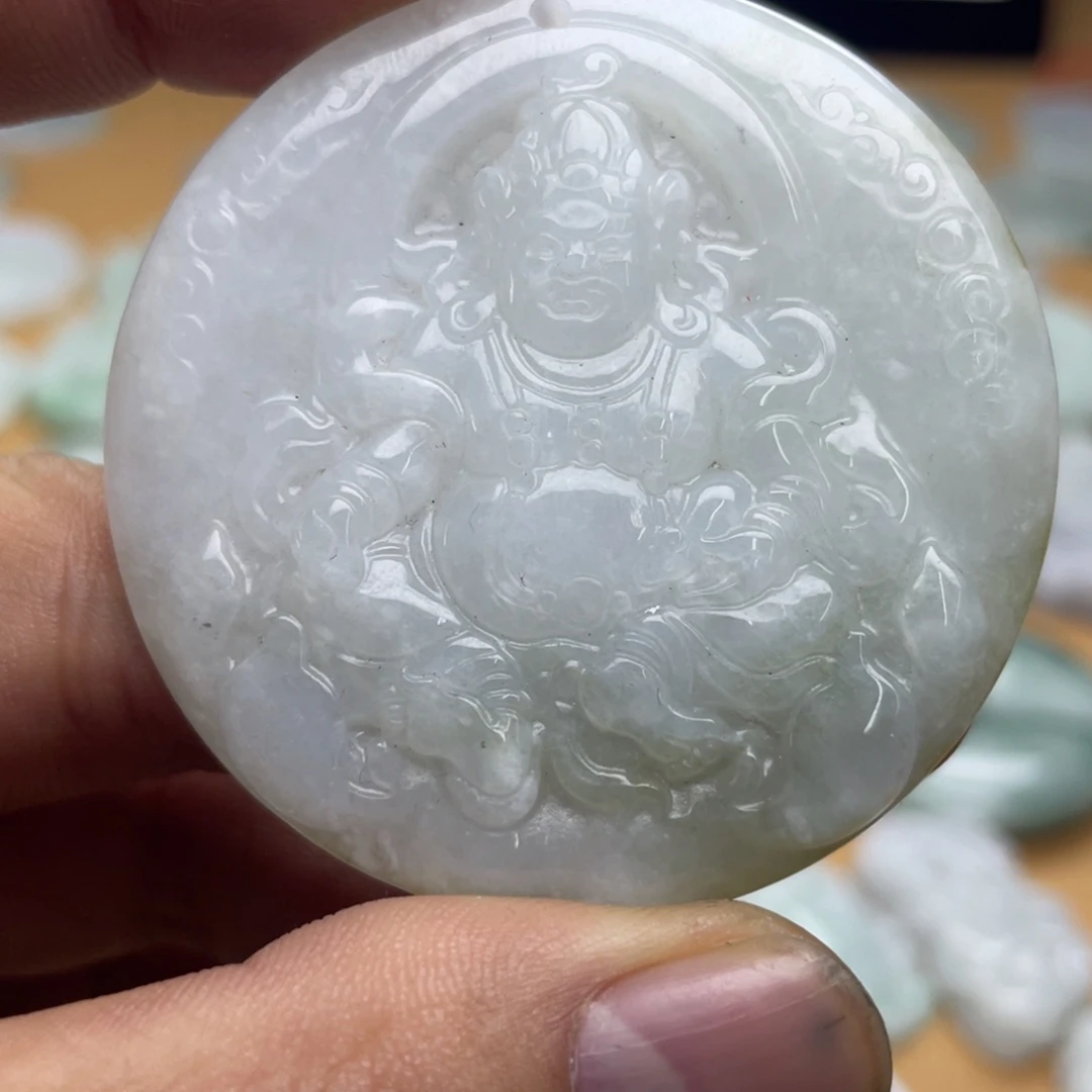 翡翠未镶嵌颈饰黄财神