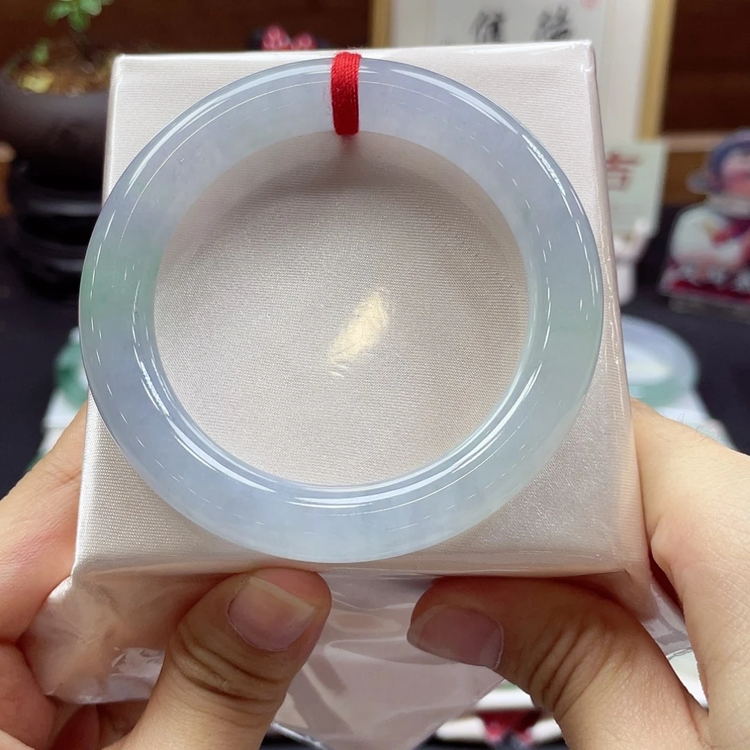 翡翠未镶嵌手镯18 号