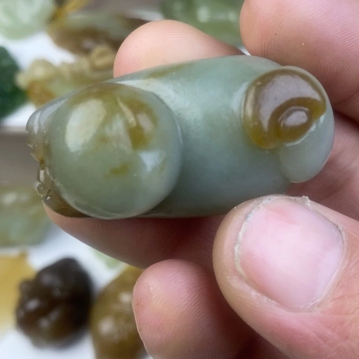 和田玉（糖玉）未镶嵌颈饰