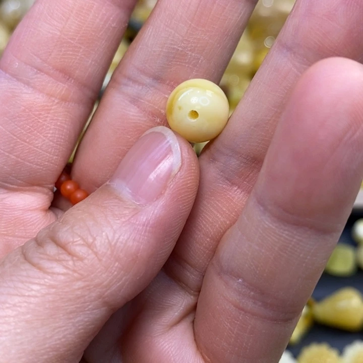 未镶嵌琥珀裸石原矿琥珀蜜蜡配饰