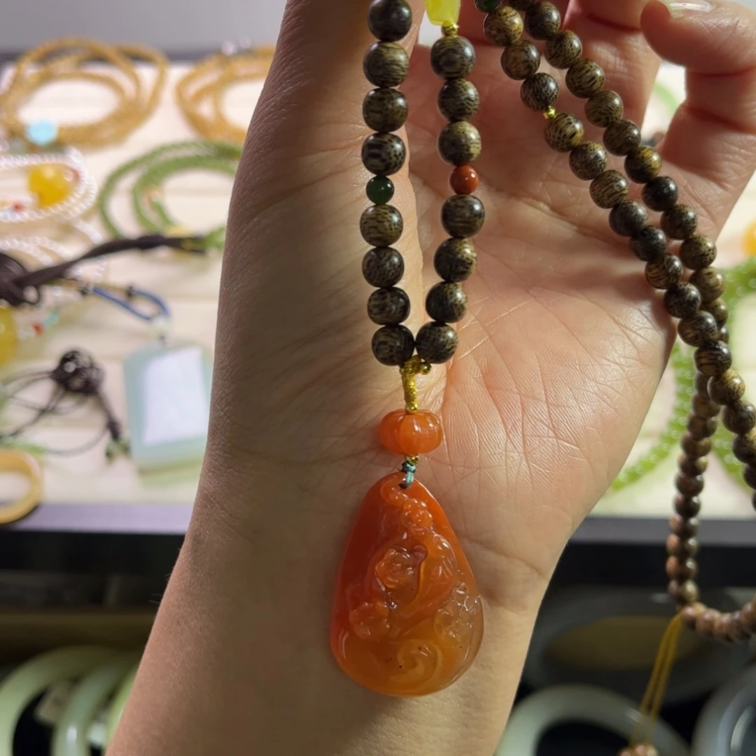 南红玛瑙吊坠未镶嵌话****院