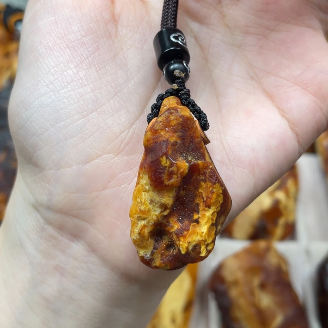 琥珀珠宝奇石未镶嵌