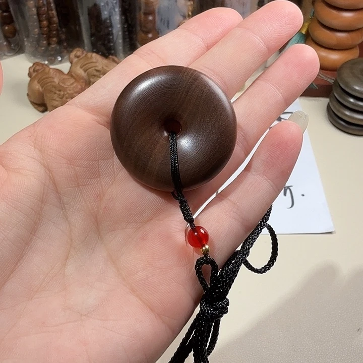 檀香木印度迈索尔老山檀香黑肉精工平安扣全品