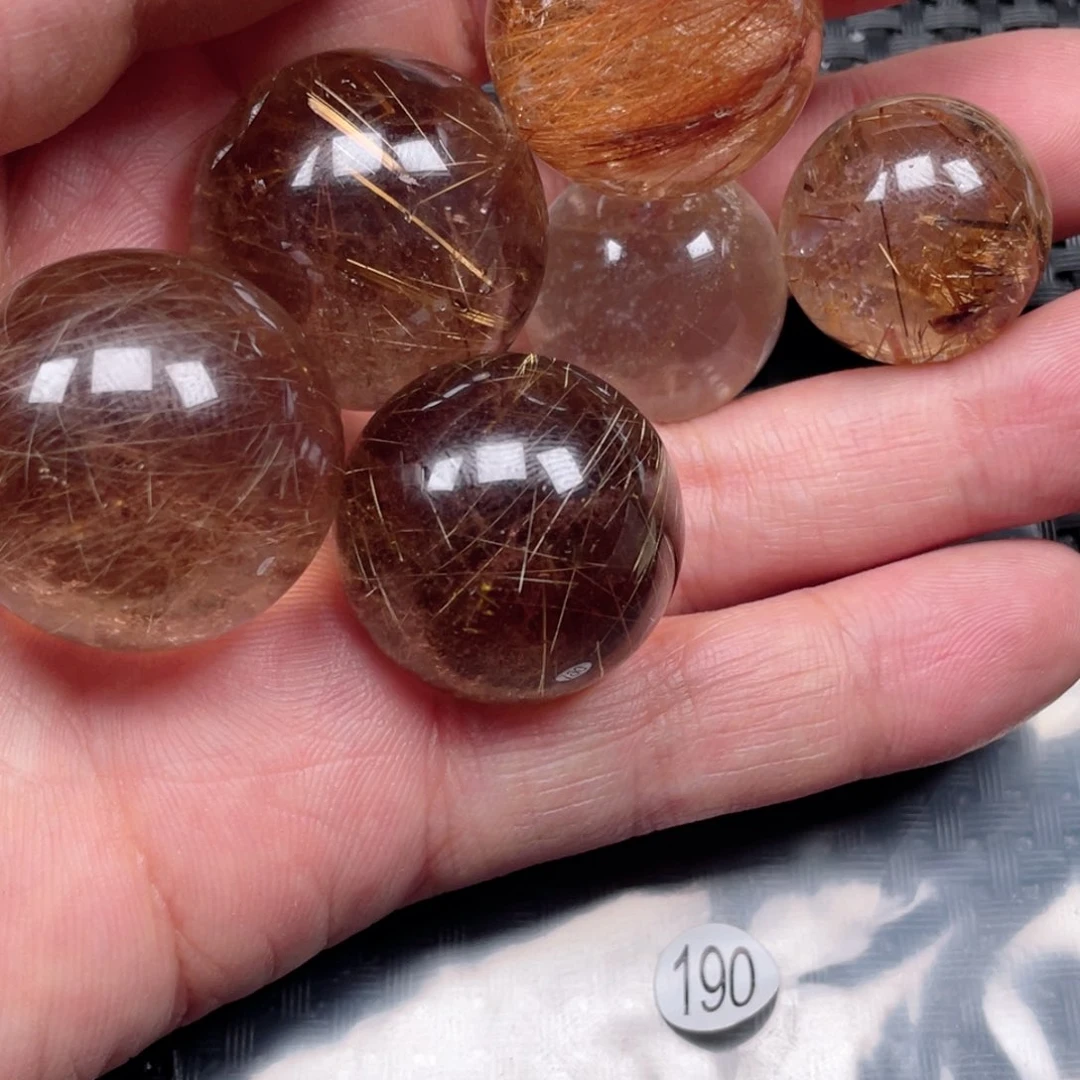 未镶嵌吊坠(不含链)水晶是**鸭