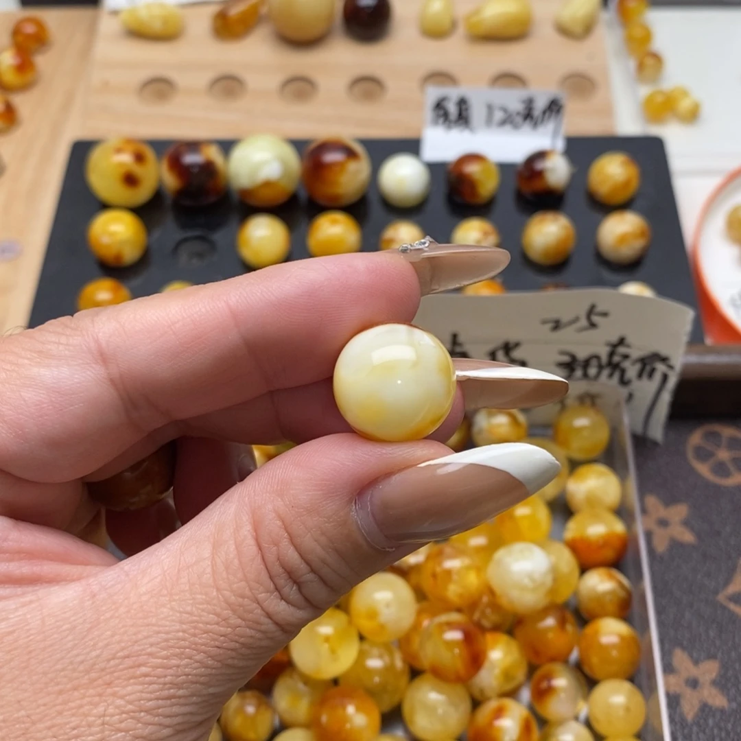 冰***⁼琥珀未镶嵌珠宝奇石蜜蜡