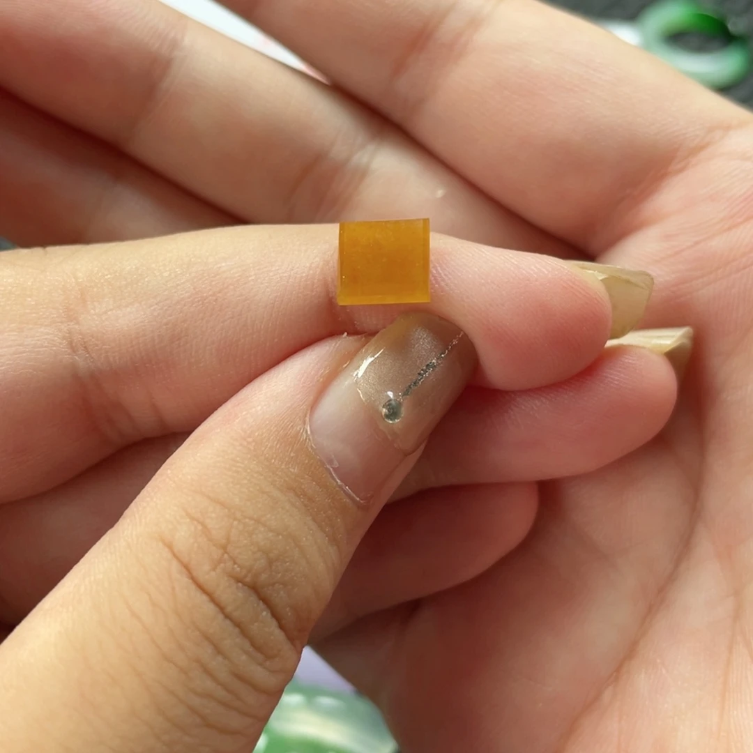 未镶嵌挂件翡翠   翡翠