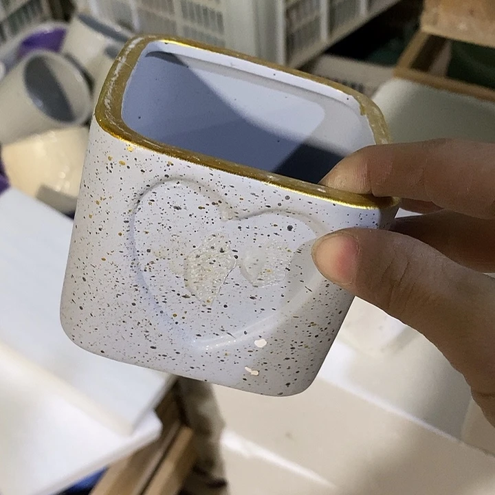 摆件陶陶盆有孔 瑕疵介意勿拍